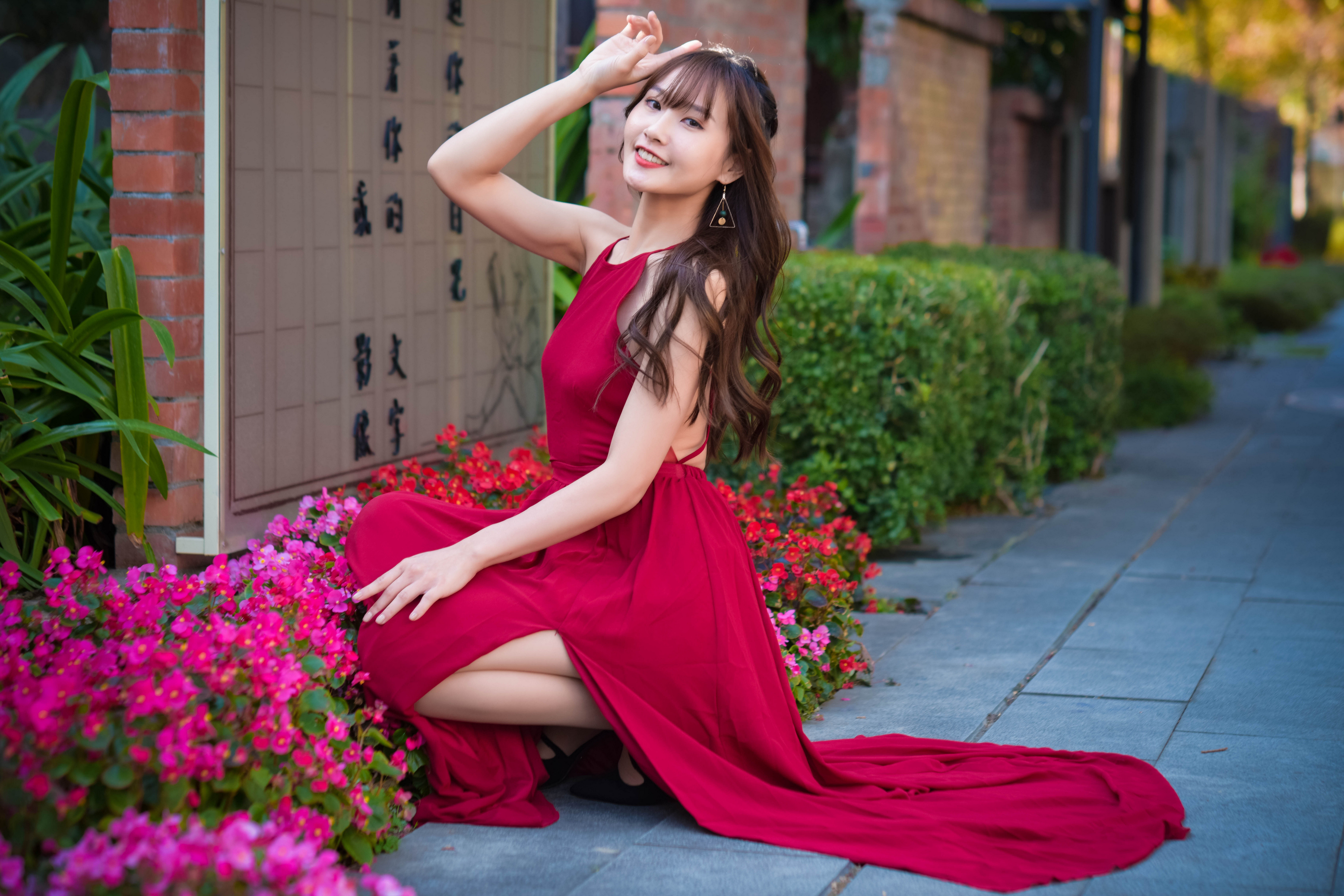 一组4K壁纸分享，性感写真美女4K壁纸下载